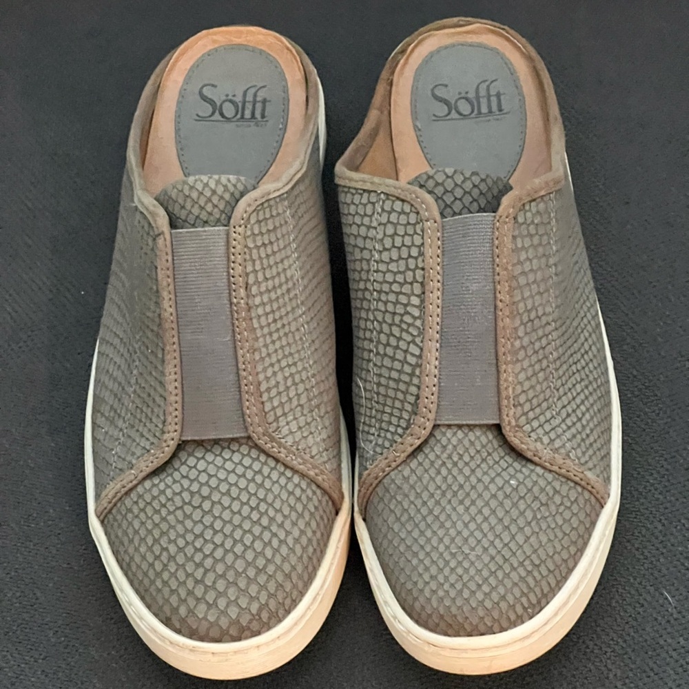🫏🫏 Sofft Beekon Gray Embossed Snakeskin Leather Mule Size 10 🫏🫏
